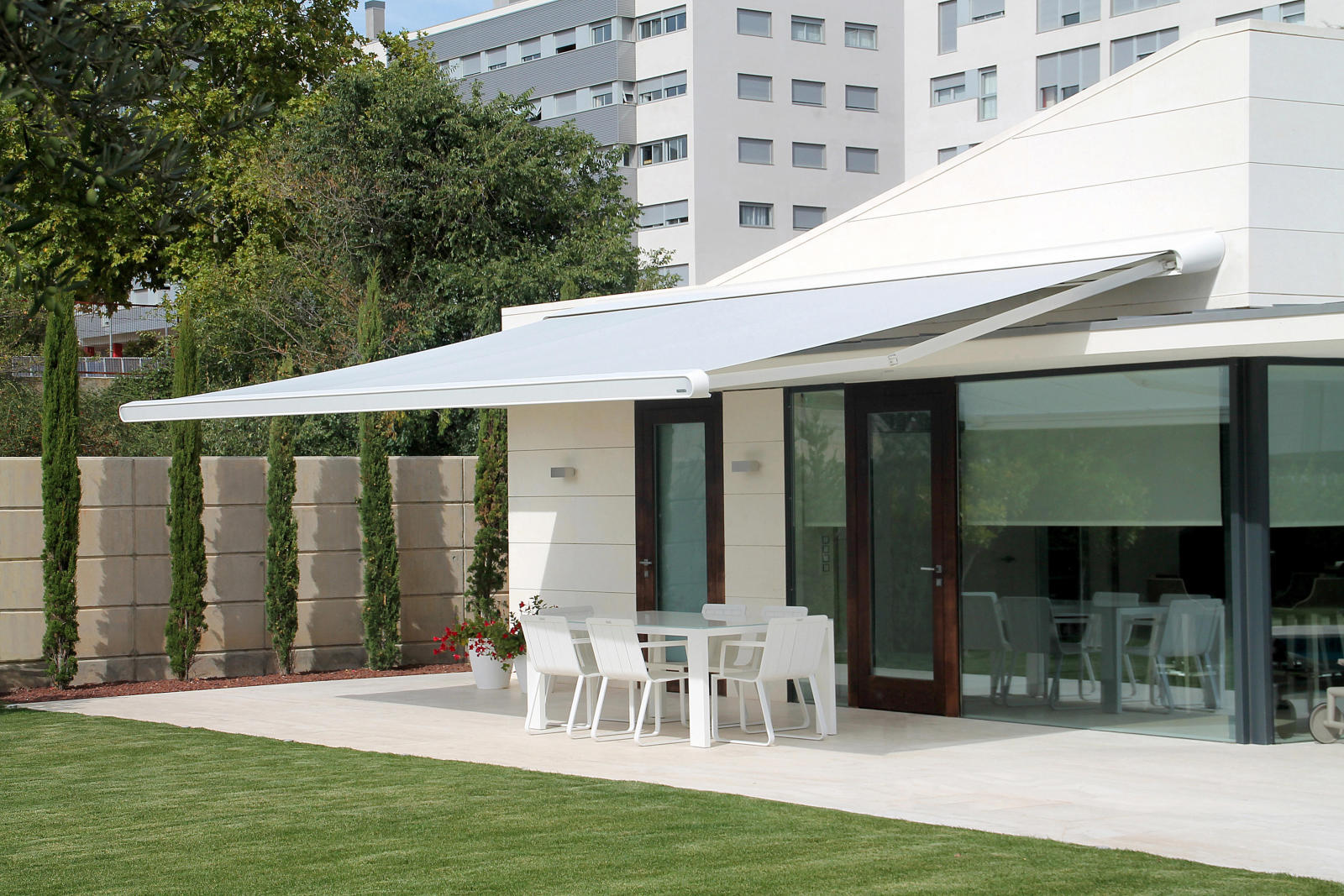 Outdoor motorised awnings in Gold Coast